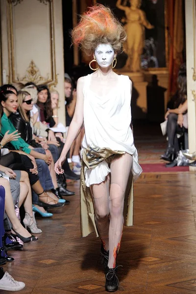 Look 46